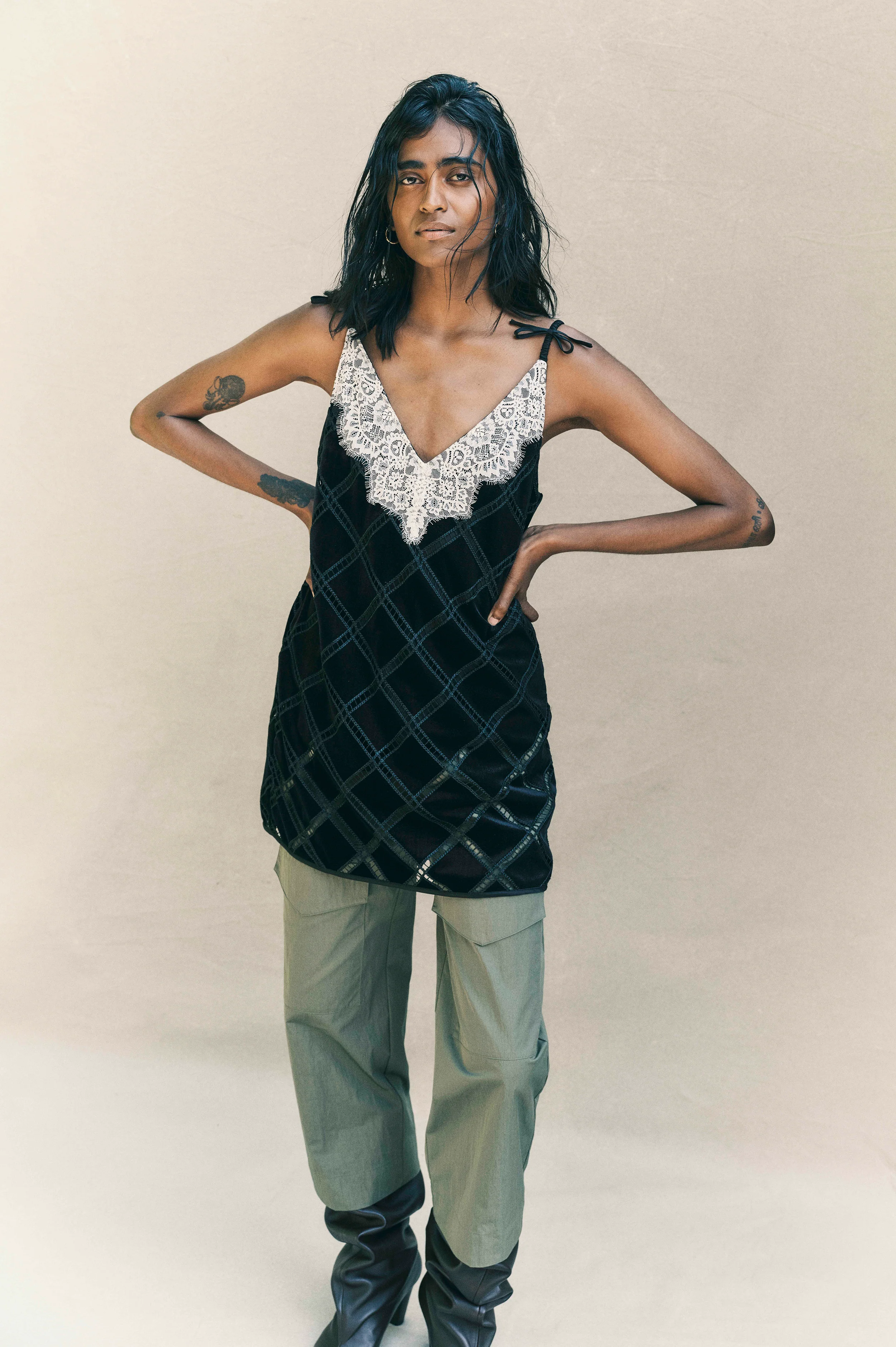 ALINNA DRESS | Black - Image 3