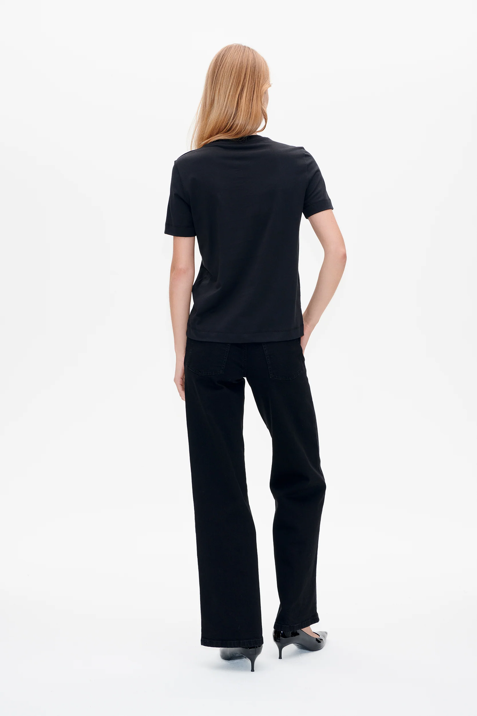 JALONA T-SHIRT | Black - Image 3